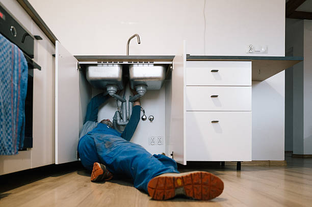 Professional Plumbing technician working in La Fontaine, IN